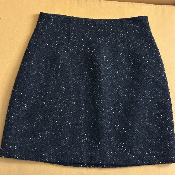 Babaton Dresses & Skirts - Elegant Babaton Tweed Skirt